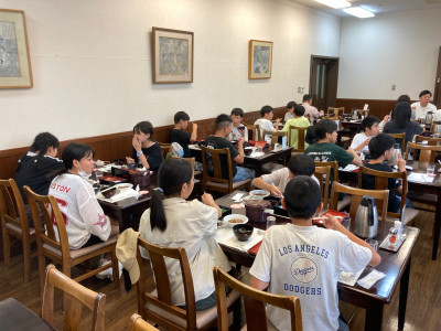 修学旅行　夕飯５