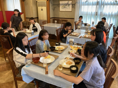 修学旅行　朝食３