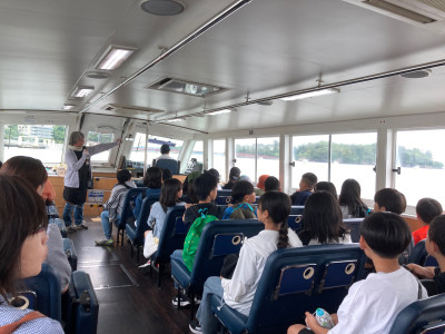 修学旅行　遊覧船２