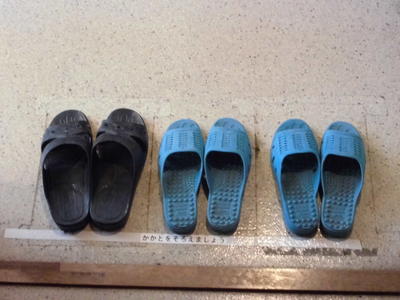 ３年生以上は線一本です（枠なし）